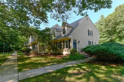 17 Morgan Ln #17