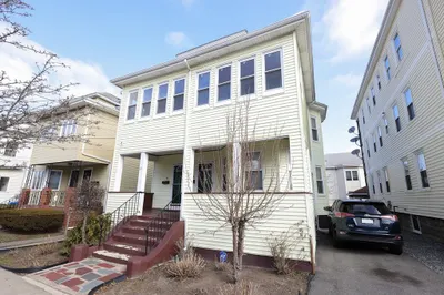 81 3rd St #2