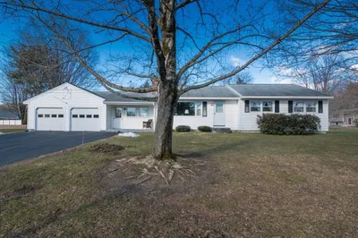 15 Stillwater Rd 1