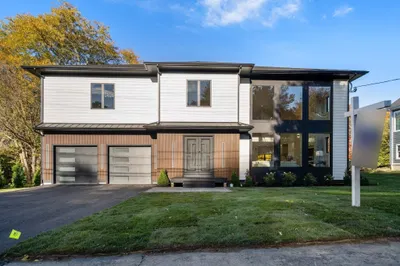 44 Ridgewood Rd 1