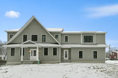 74 Etna Rd 1