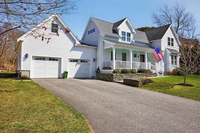 70 Old Queen Anne Rd 1