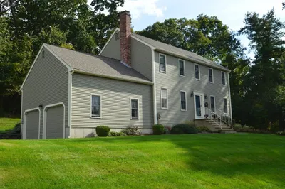 86 Thomas Dr 1