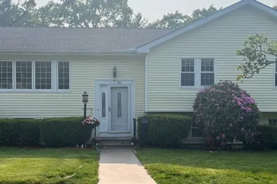 21 Strasser Ave 1