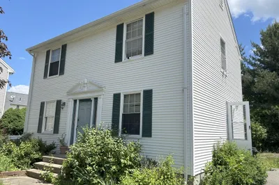 18 Harris Dr