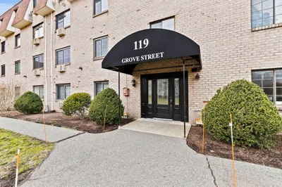 119 Grove St #214 1
