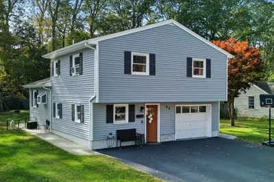32 Oak St