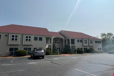 10 River Rd #206