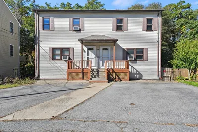 504 Quincy Street 1