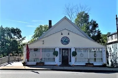 7 Main St