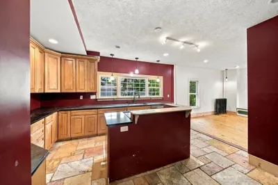 30 Myrtle Ave 1