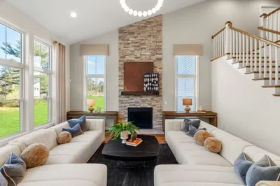 10 Germain Way #18 1
