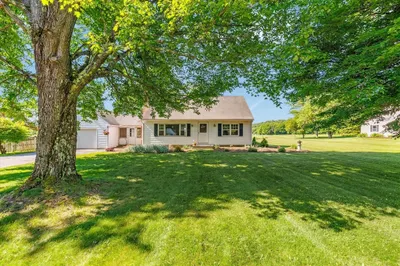 42 W Mountain Rd 1