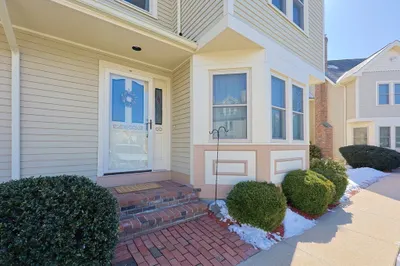 116 County St #2D