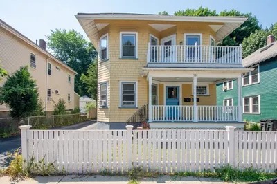 581 South St #2