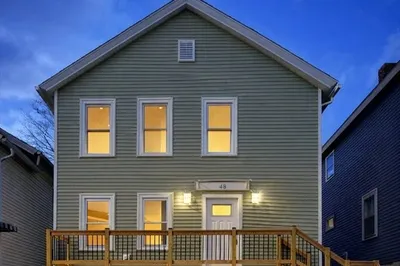 48 Esther St
