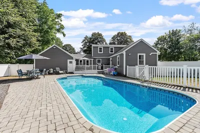 16 Homestead Ave 1