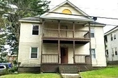 118 Lincoln Street 1