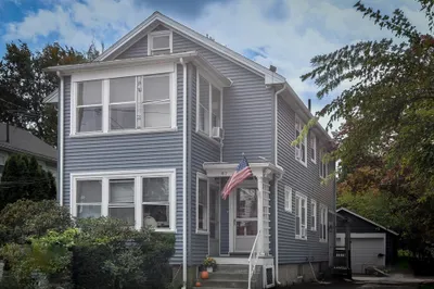 81 Mansfield St