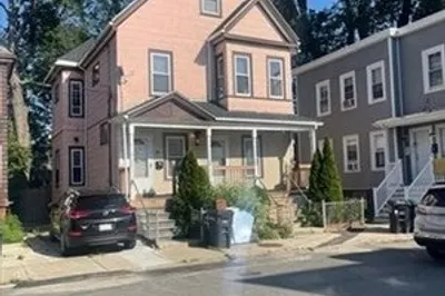 10 Delaware St #2