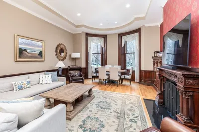 51 CommonweAlth Ave #A