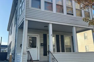 24 Parlin St #1