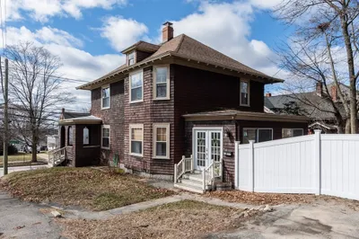 588 Hanover St 1