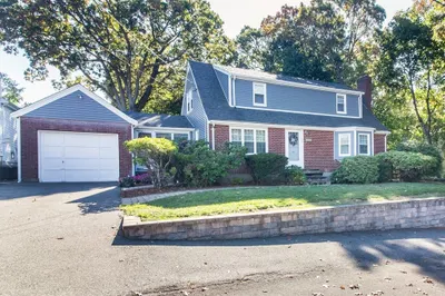 102 Conrad St