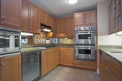 2 Avery Street #28D