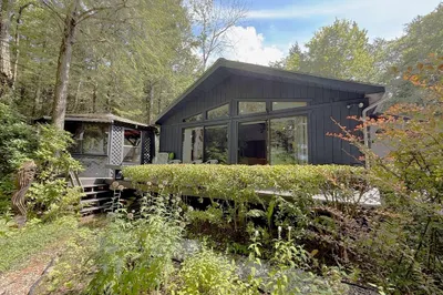 58 Evergreen Rd 1