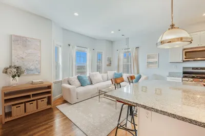 134-136 W 9th St #7 1