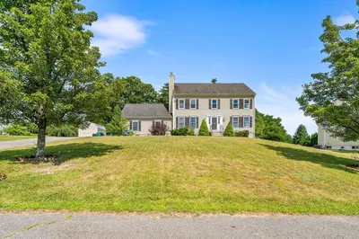 76 Victoria Ln 1