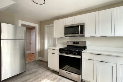 4 Loring Ave #3 1