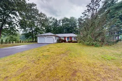 149 Glenwood Dr 1