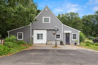 146 Eastern Ave