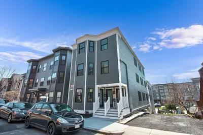 33 Leyden St #1 1