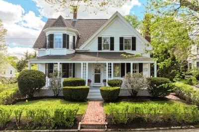 18 Cottage Street 1