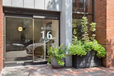 16 Harcourt St #5G 1