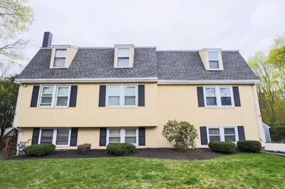 10-12 Curtis St #2