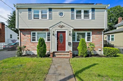124 S. Walnut St