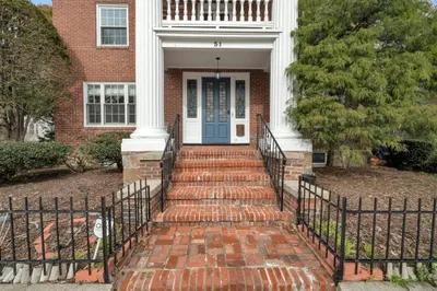 31 Eliot St #1