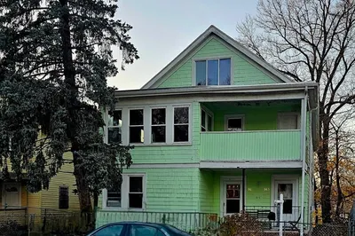 145-147 W Selden St 1