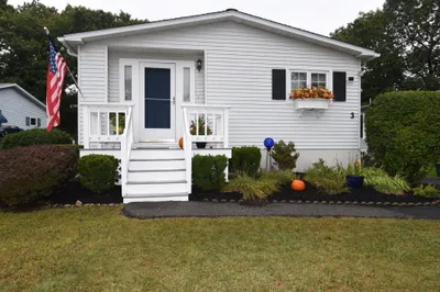 3 Hickory Circle
