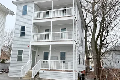 23 Bellevue St #3 1