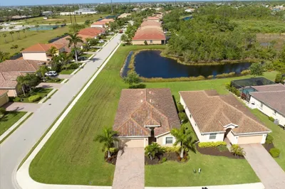 2492 Sawgrass Lake Ct