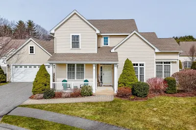 38 Emerald Ct #38 1