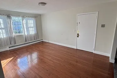 21 Thomas Ave #2