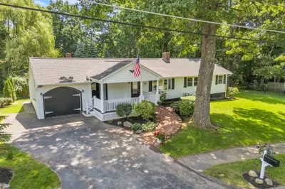 21 Mark Bradford Dr 1