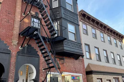 144 Chelsea Street 1