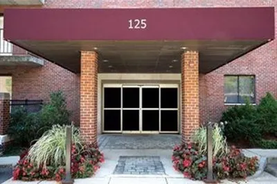 125 Pleasant Street #401
